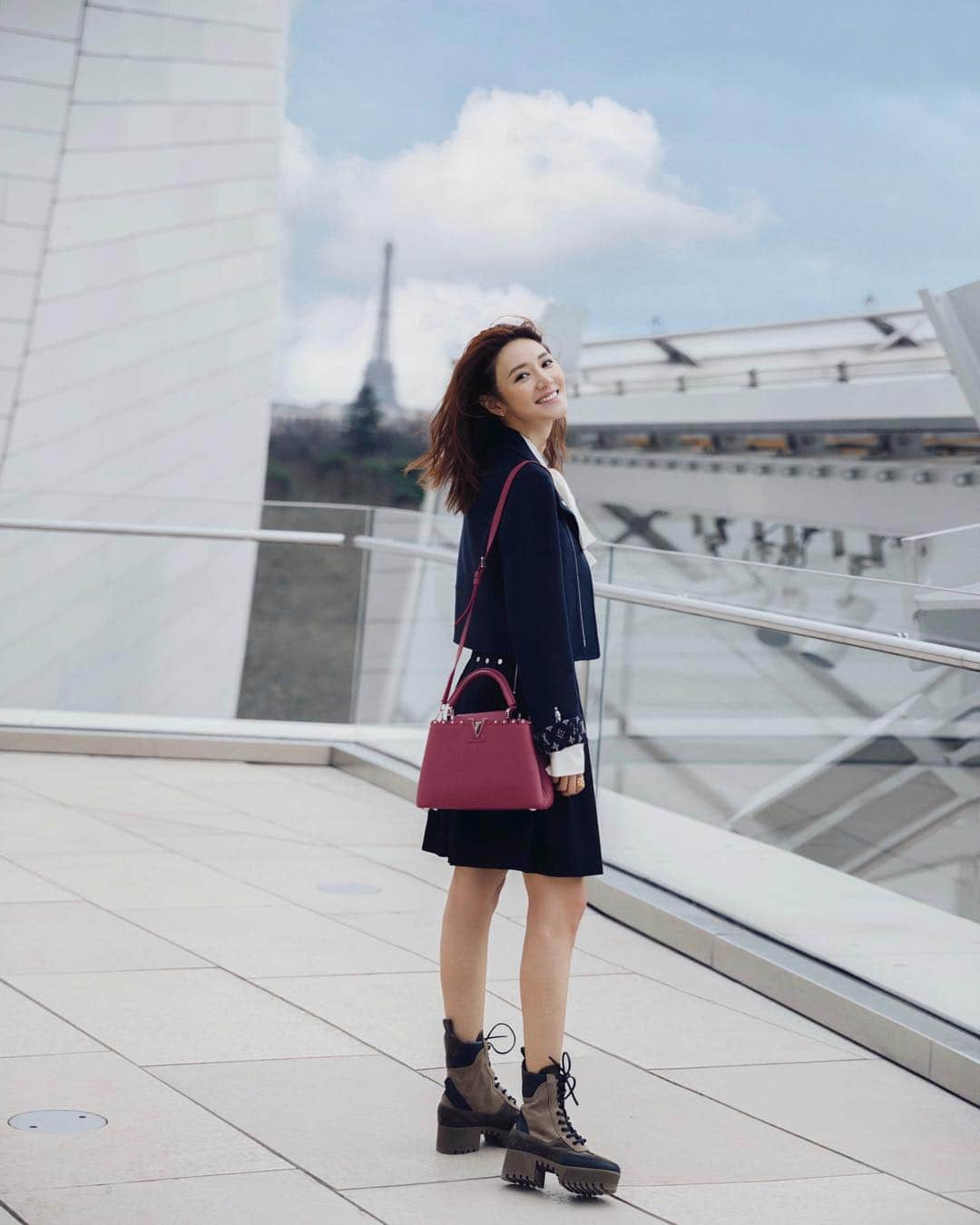 Elva Niさんのインスタグラム写真 - (Elva NiInstagram)「Sm:)e of the day！ . . . . #wednesdayvibes  @louisvuitton  #louisvuitton #lvhongkong」3月27日 13時53分 - misselvani