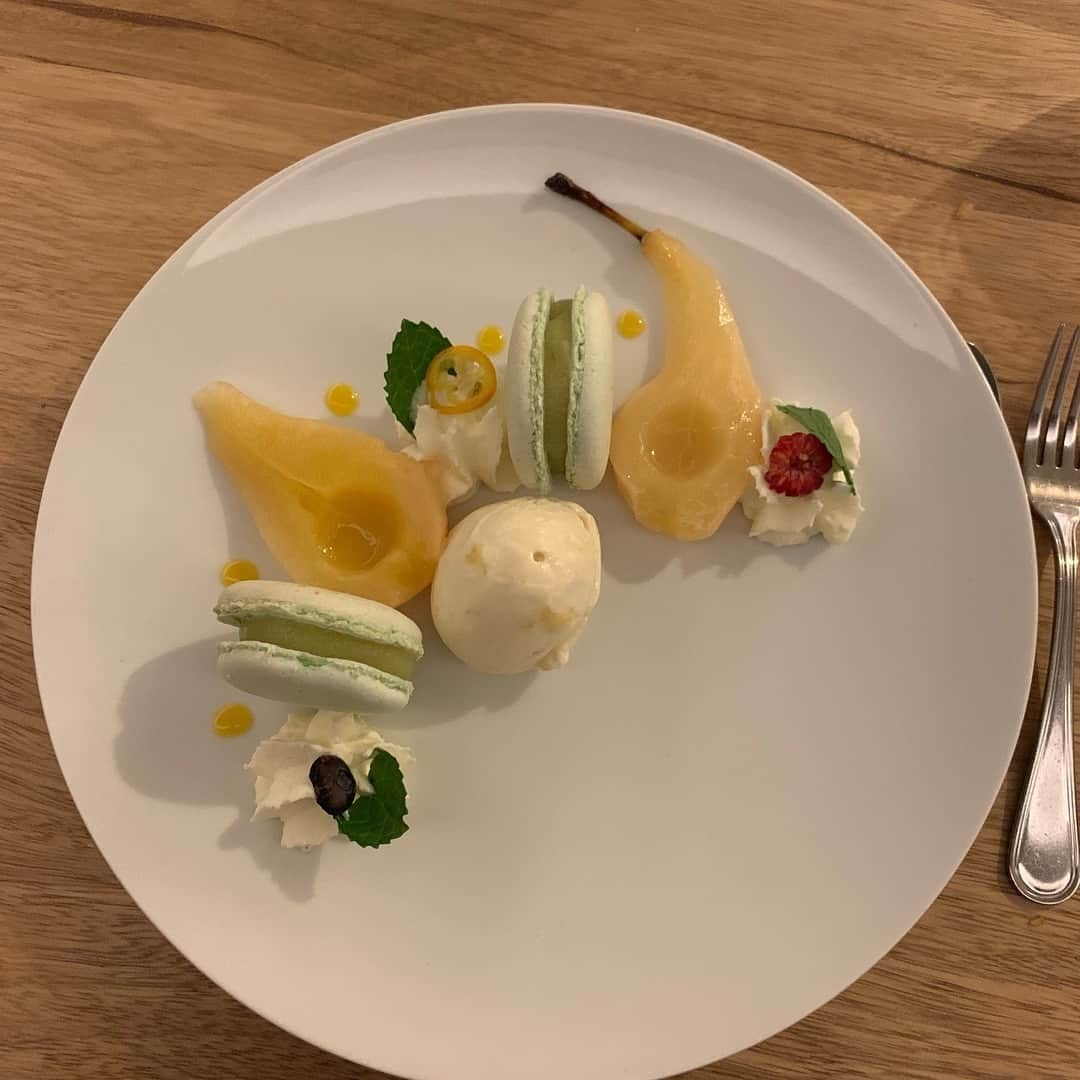 Carolineさんのインスタグラム写真 - (CarolineInstagram)「Ça c’est du dessert ! Yum !!! ❤️」3月27日 5時28分 - beauteactive