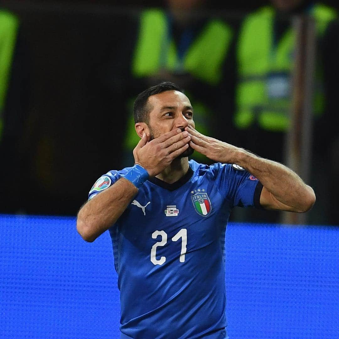 FIFAワールドカップさんのインスタグラム写真 - (FIFAワールドカップInstagram)「Age is just a number. Fabio Quagliarella became the 🇮🇹Italian men’s national team’s oldest goalscorer of all time today at the age of 36 years and 54 days.  #Quagliarella #Italy #Azzurri #goals #record #history」3月27日 6時09分 - fifaworldcup