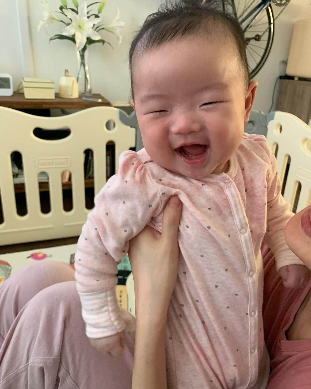 ヘリム・パクさんのインスタグラム写真 - (ヘリム・パクInstagram)「- 심쿵.......❤️❤️❤️ . . . #리아 #liapark #이쁜너의웃음 #사랑해 #리아야사랑해💕」3月27日 6時10分 - iam_hyepark