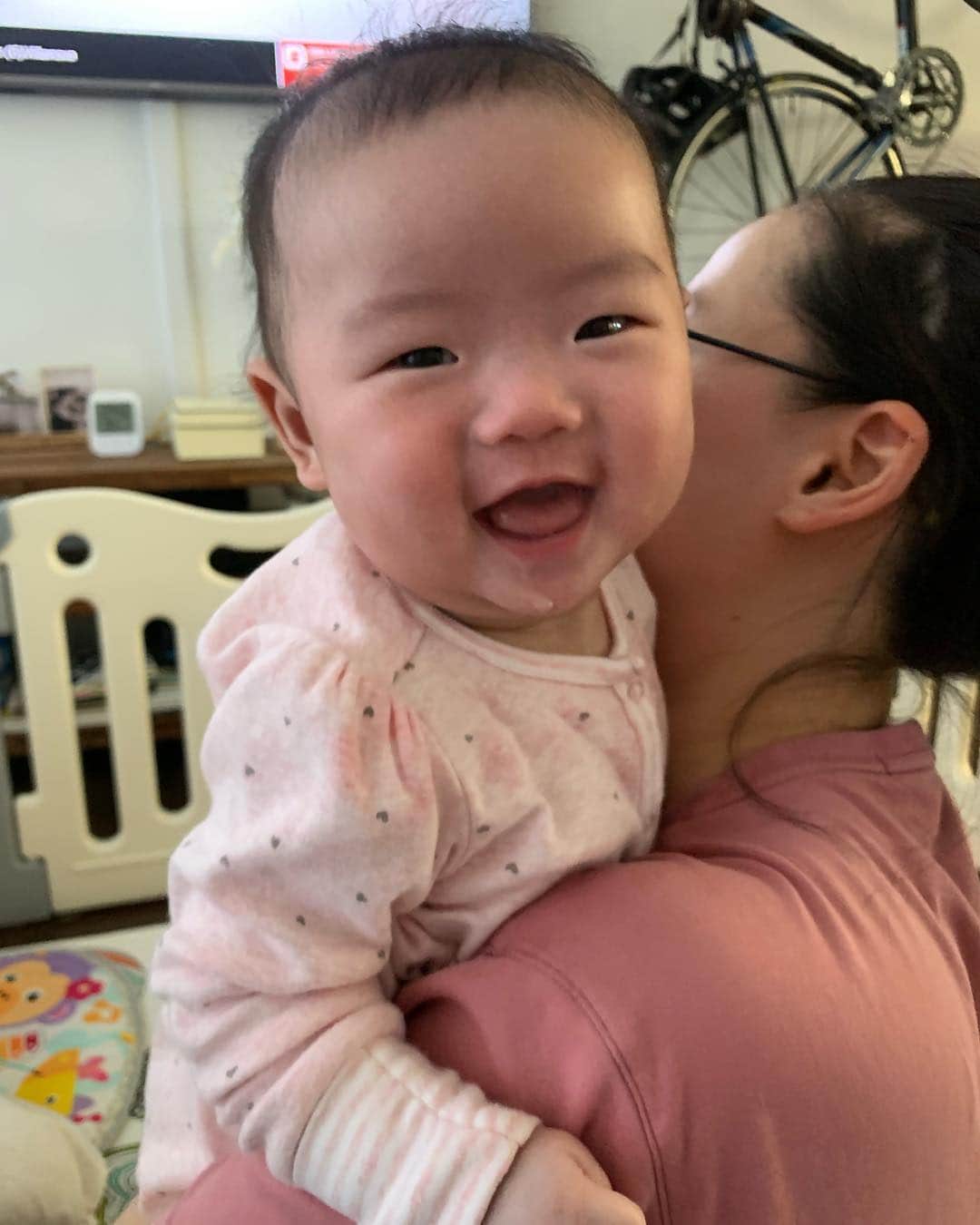 ヘリム・パクさんのインスタグラム写真 - (ヘリム・パクInstagram)「- 심쿵.......❤️❤️❤️ . . . #리아 #liapark #이쁜너의웃음 #사랑해 #리아야사랑해💕」3月27日 6時10分 - iam_hyepark