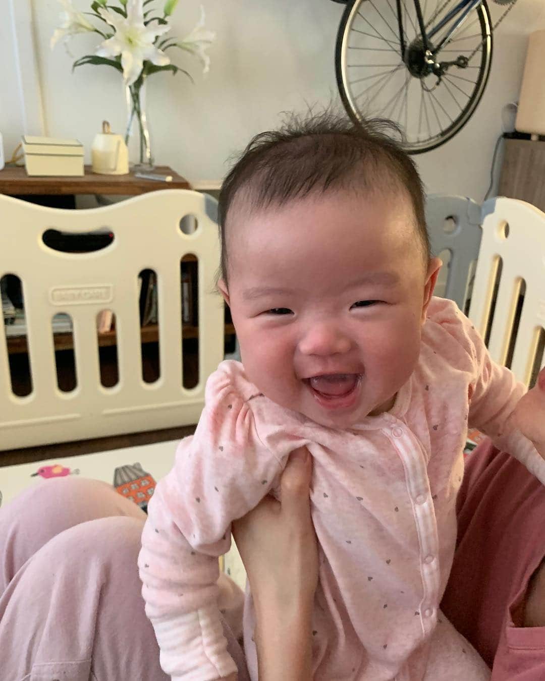ヘリム・パクさんのインスタグラム写真 - (ヘリム・パクInstagram)「- 심쿵.......❤️❤️❤️ . . . #리아 #liapark #이쁜너의웃음 #사랑해 #리아야사랑해💕」3月27日 6時10分 - iam_hyepark
