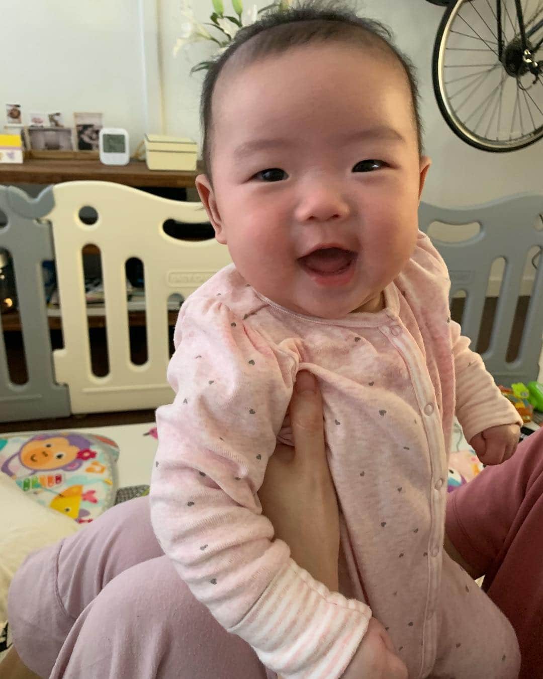 ヘリム・パクさんのインスタグラム写真 - (ヘリム・パクInstagram)「- 심쿵.......❤️❤️❤️ . . . #리아 #liapark #이쁜너의웃음 #사랑해 #리아야사랑해💕」3月27日 6時10分 - iam_hyepark