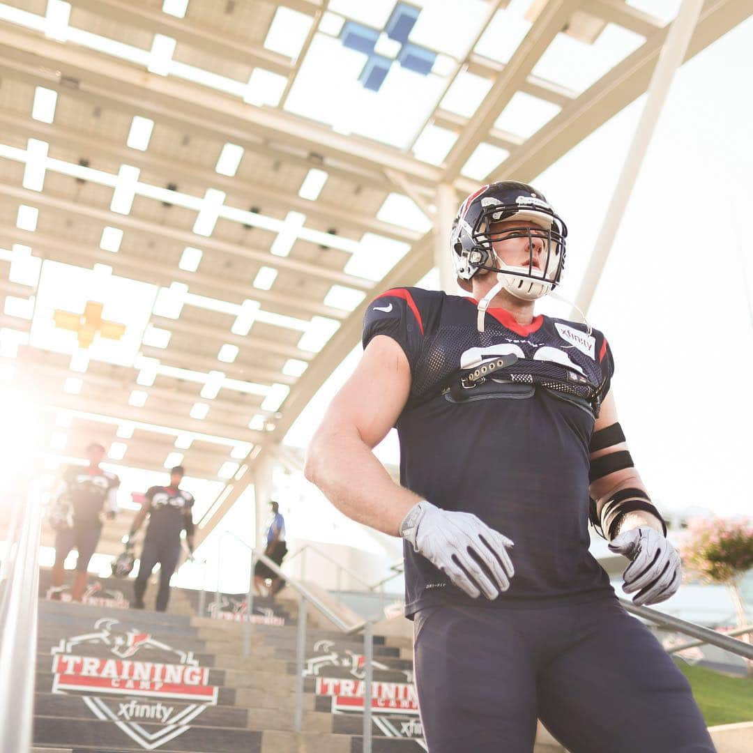 ヒューストン・テキサンズさんのインスタグラム写真 - (ヒューストン・テキサンズInstagram)「#TexansCamp is returning to Houston! 🙌」3月27日 6時49分 - houstontexans