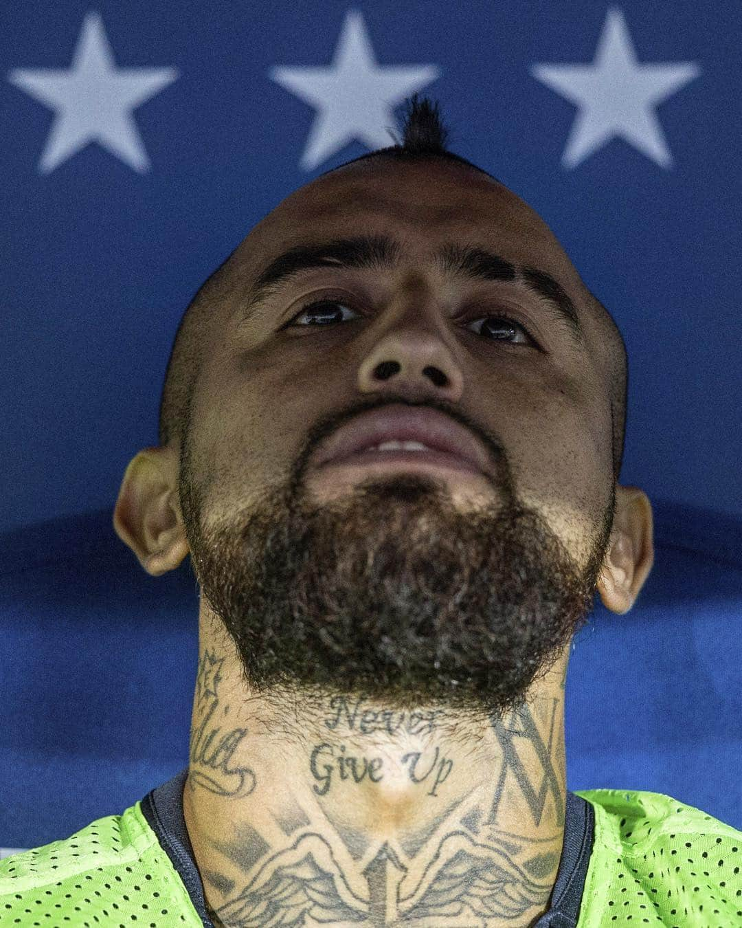 LFPさんのインスタグラム写真 - (LFPInstagram)「‘KING ARTURO’ NEVER GIVES UP! 👑 • #ArturoVidal #Barça #LaLigaSantander #LaLiga #Football #Soccer」3月27日 7時00分 - laliga