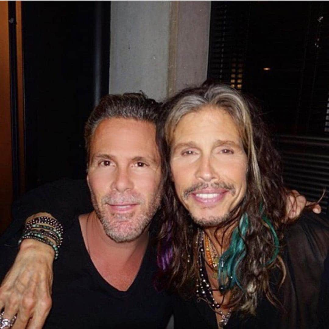 scottlippsさんのインスタグラム写真 - (scottlippsInstagram)「Happy Birthday to the greatest Rock singer on the planet @iamstevent and also one of my favorite humans #steventyler #legend #rocknroll @aerosmith #happybirthday #aerosmith」3月27日 6時57分 - scottlipps