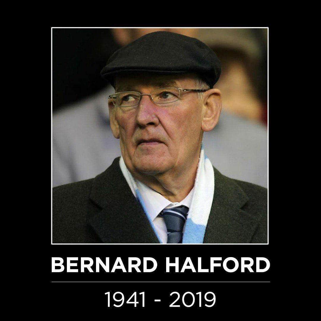 ジョー・ハートのインスタグラム：「Such sad news. Mine and so many peoples Mr Manchester City 💙 Rest in Peace Mr Halford 💙」