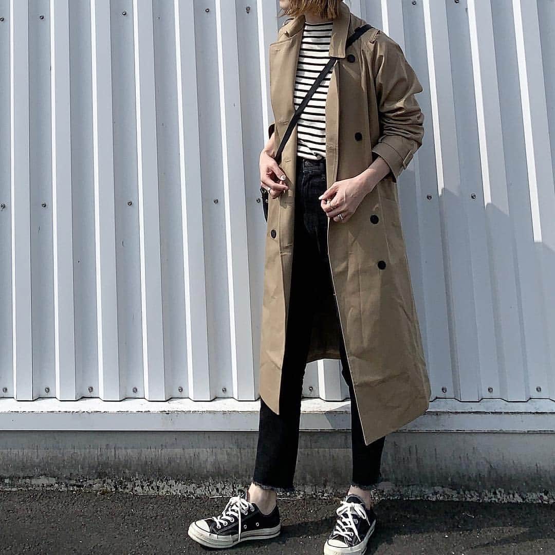 Mie Kawanoのインスタグラム：「今日から春休み𓆸 お弁当作り頑張らなくてわ𓂃𓂂 trench coat @dholic_official  tops @saintjames  pants @shinzone_official  bag @apc_paris  ________________________________________________ #coordinate #code #mamacode #dholic #dholicsnap #saintjams #shinzone #apc #instafashion #trenchcoat #トレンチコート #ct70 #コーデ #コーディネート #ママコーデ #instagood」