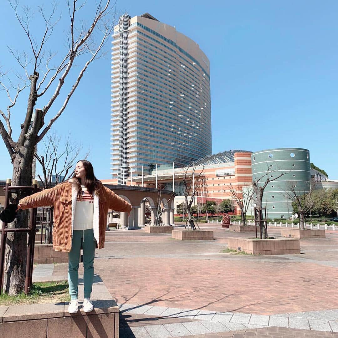 のインスタグラム：「#faco #fukuokaasiacollection #福岡アジアコレクション #2019年 #fukuoka #福岡 #福岡国際センター #モデル #ファッションショー #ファッション #超十代 #ティーンズ #土屋アンナ #遊びに来てね . #repost @annatsuchiya0311 ・・・ 福岡にて☀️ いい天気でポカポカ🌤🌈🌤 今回初めてヒルトン福岡シーホークに泊まらせていただきました😍 素晴らしいホテル✨ 近くのMARK isで買い物も楽しみました❣️ #福岡」