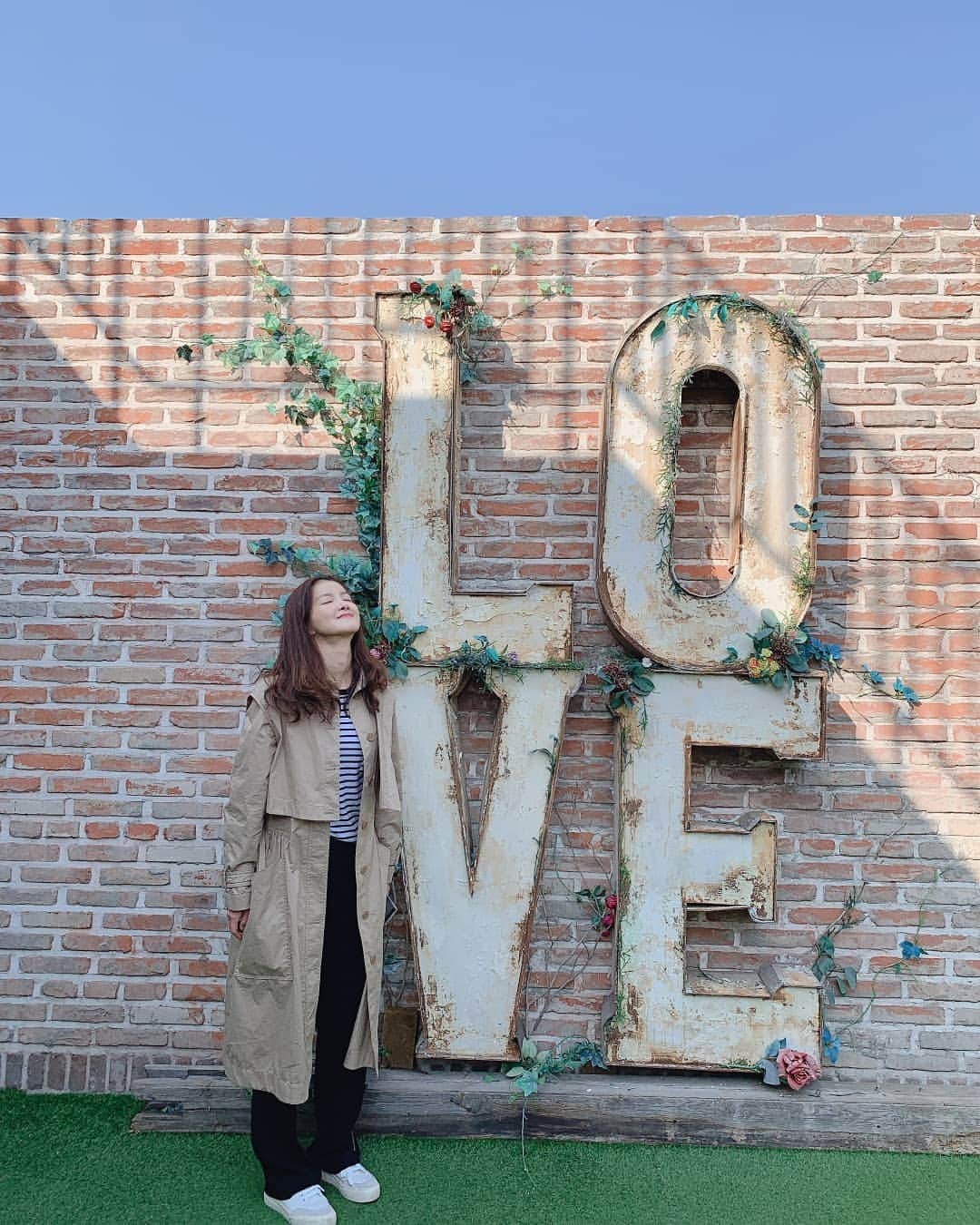 イ・シヨンさんのインスタグラム写真 - (イ・シヨンInstagram)「날씨 너무 좋았자나요😊💛💫#봄봄봄🌸🌸🌸」3月27日 8時46分 - leesiyoung38