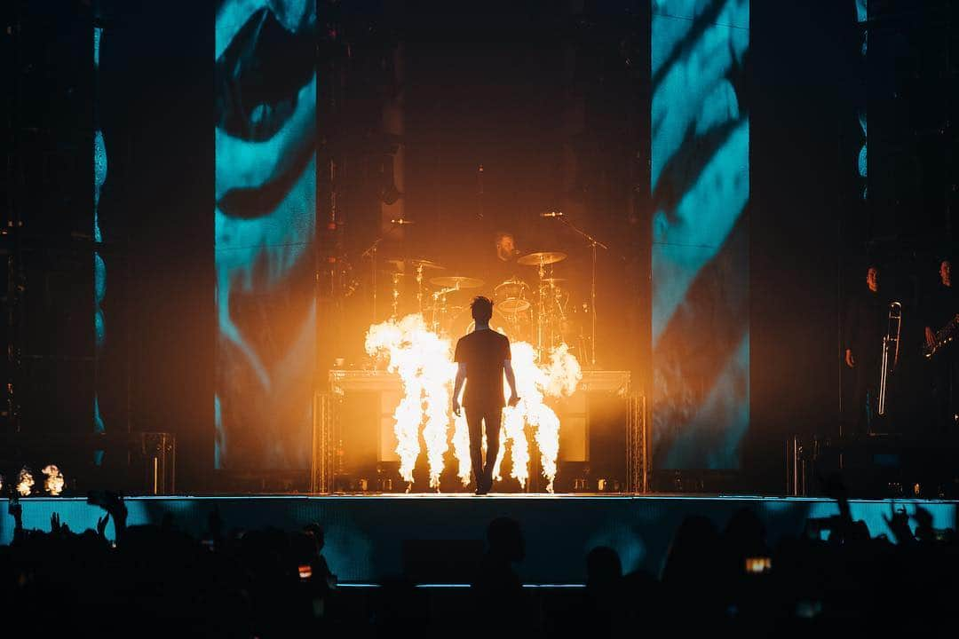 Panic! At The Discoさんのインスタグラム写真 - (Panic! At The DiscoInstagram)「Thank you Birmingham. #prayforthewickedtour 📸- @jakechams」3月27日 9時06分 - panicatthedisco