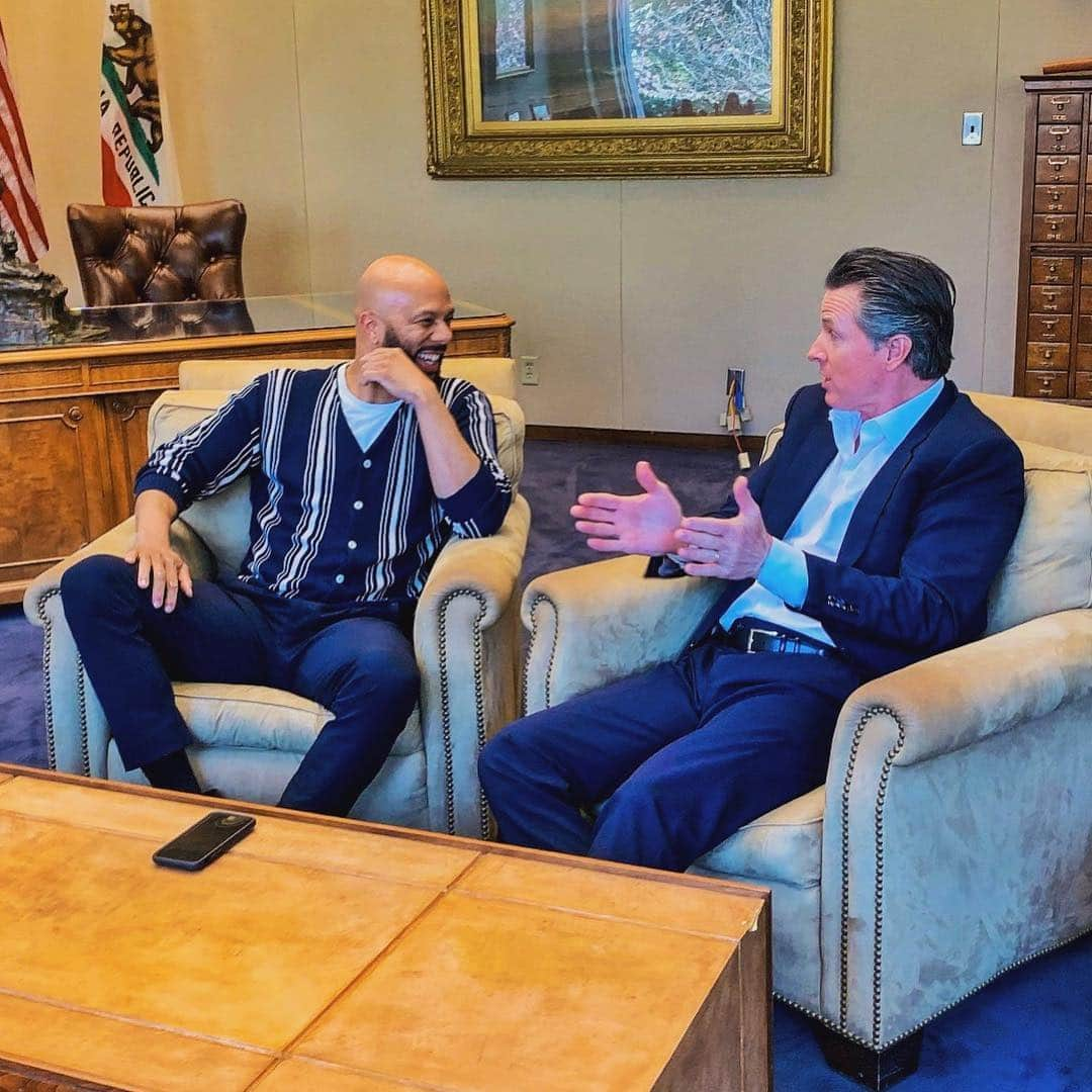 コモンさんのインスタグラム写真 - (コモンInstagram)「“Our lives begin to end the day we become silent about what matters” Dr. Martin Luther King Jr. Earlier today, we met with CA Governor @GavinNewsom to discuss ways we can bring more meaningful change to our criminal justice system and provide our communities with the access, tools and opportunities needed to thrive in life.」3月27日 9時21分 - common