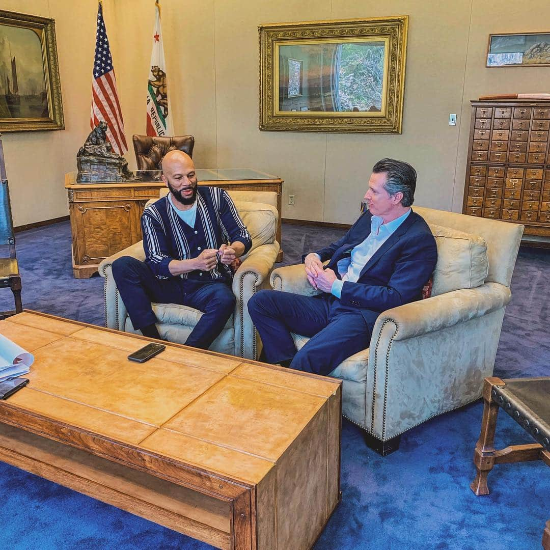 コモンさんのインスタグラム写真 - (コモンInstagram)「“Our lives begin to end the day we become silent about what matters” Dr. Martin Luther King Jr. Earlier today, we met with CA Governor @GavinNewsom to discuss ways we can bring more meaningful change to our criminal justice system and provide our communities with the access, tools and opportunities needed to thrive in life.」3月27日 9時21分 - common