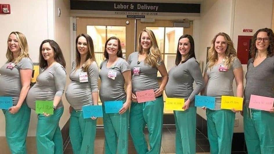 Despierta Americaさんのインスタグラム写真 - (Despierta AmericaInstagram)「9 enfermeras de un hospital de EEUU, se encuentran embarazadas al mismo tiempo. ¡Increíble coincidencia!」3月27日 9時28分 - despiertamerica