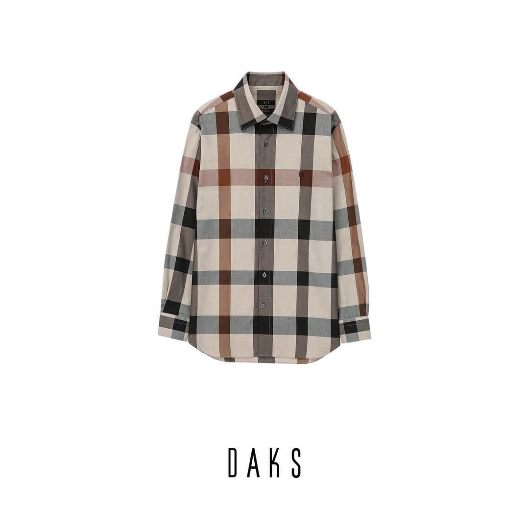 DAKS Koreaさんのインスタグラム写真 - (DAKS KoreaInstagram)「MEN | Spring Check  봄에 입기 좋은 프리미엄 코튼 100% 빅체크 셔츠를 준비했어요. 믿고 사는 닥스의 클래식 체크 셔츠, LF몰에서 만나보세요!  베이지 체크 순면 긴팔 캐주얼 셔츠 #DMSH9A301I2  #닥스 #daks #오늘만특가 #체크셔츠 #shirts #menswear #mensfashion」3月27日 9時32分 - dakskorea_accessories