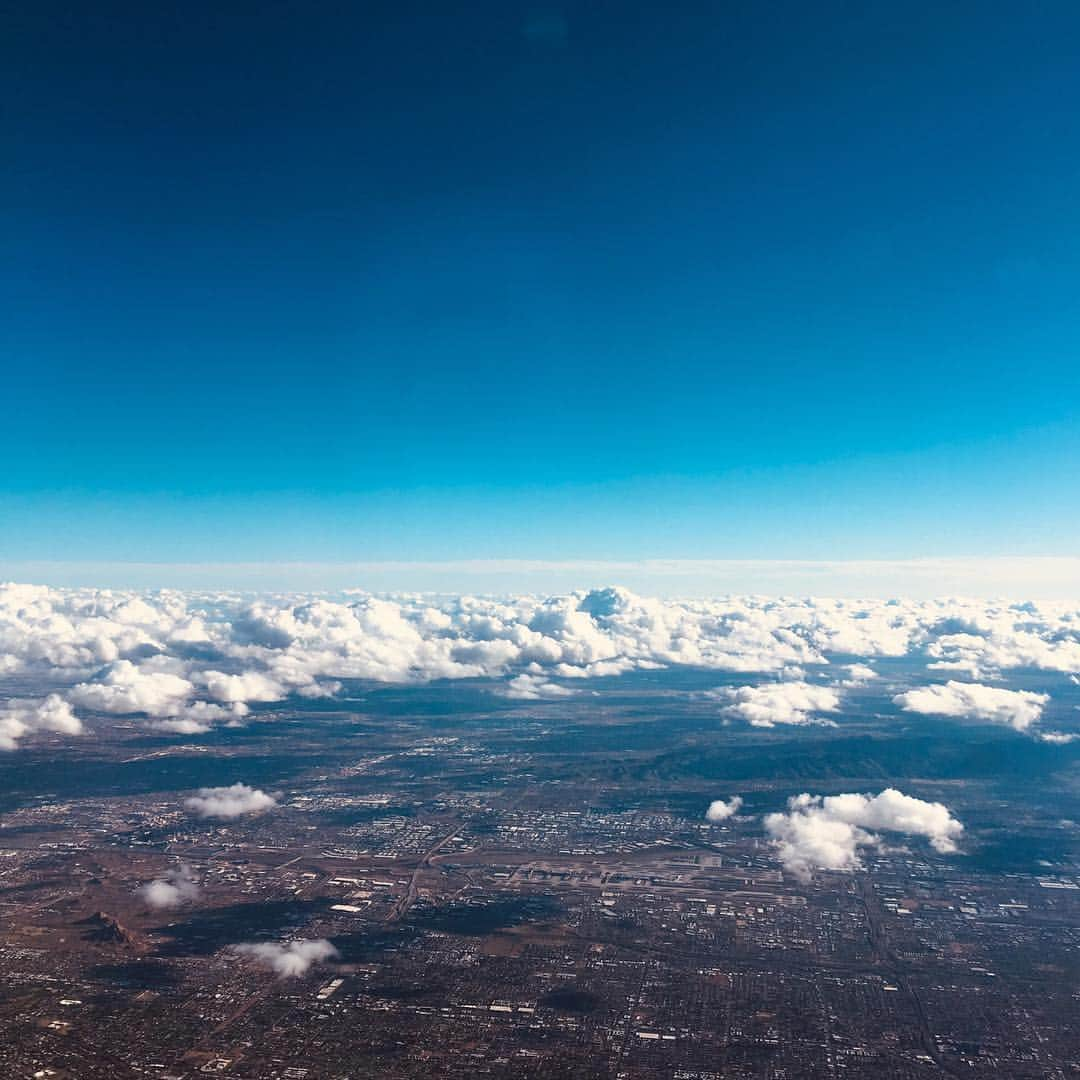 アウル・シティーさんのインスタグラム写真 - (アウル・シティーInstagram)「Cloud mountains.」3月27日 9時44分 - owlcityofficial