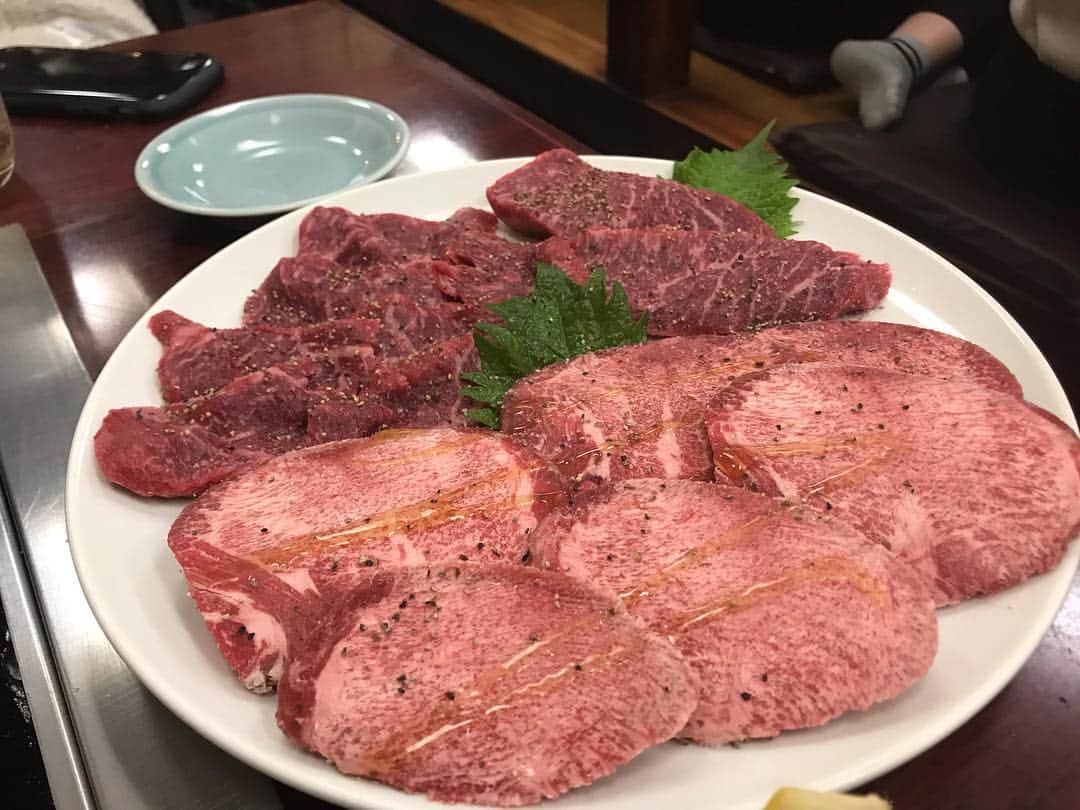 小林唯さんのインスタグラム写真 - (小林唯Instagram)「お肉を焼いて食べ、その後は中野通りで桜を見て帰りました」3月27日 9時55分 - yui3651