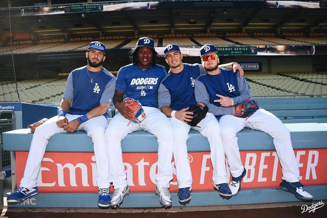 Los Angeles Dodgersさんのインスタグラム写真 - (Los Angeles DodgersInstagram)「Feels good to be home. #FreewaySeries」3月27日 9時57分 - dodgers