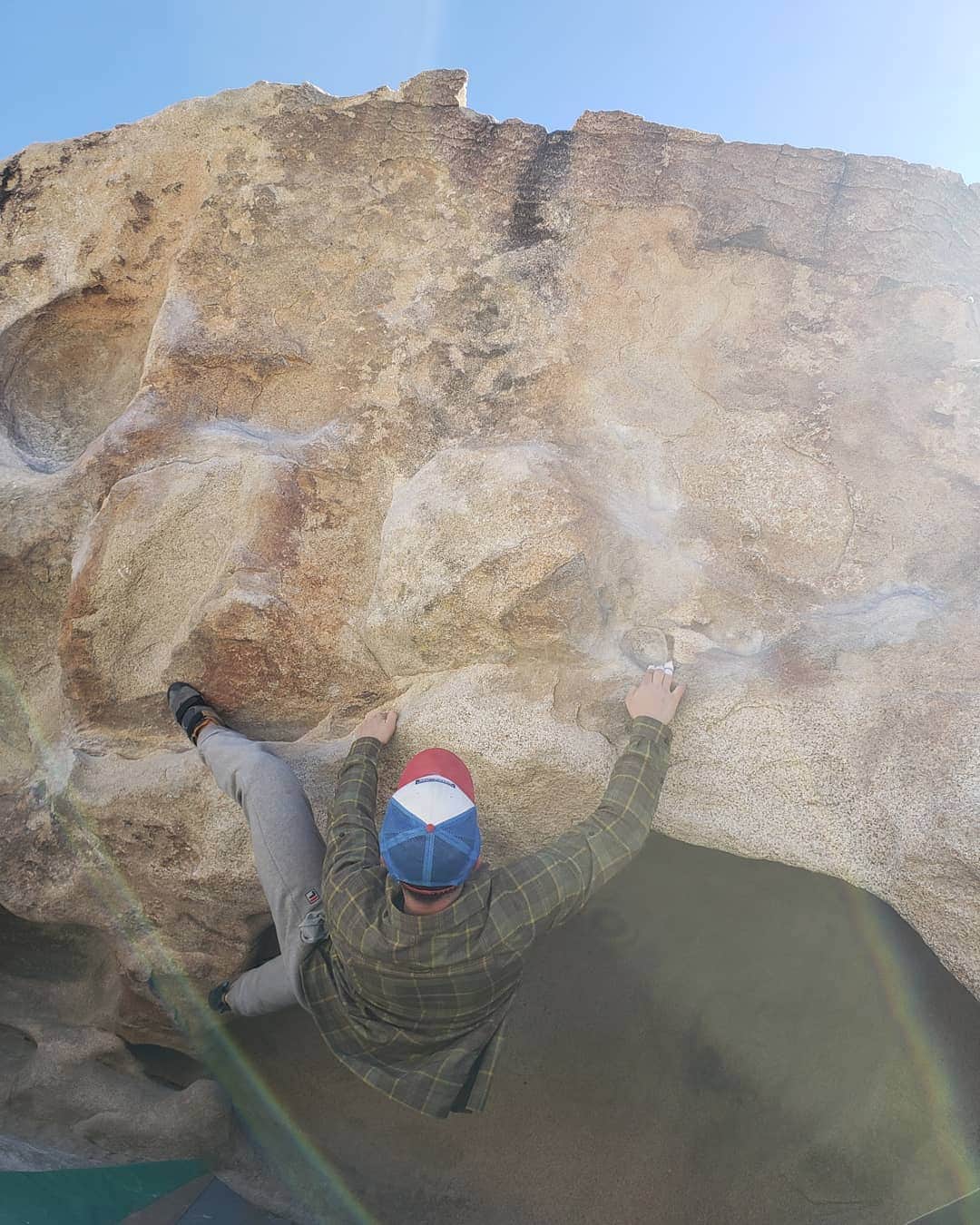 Nolan Gouldのインスタグラム：「Now you see it 🧢 I created a new account so I'm not constantly flooding this one with climbing and travel pics. Follow my adventures at @free.nolo」