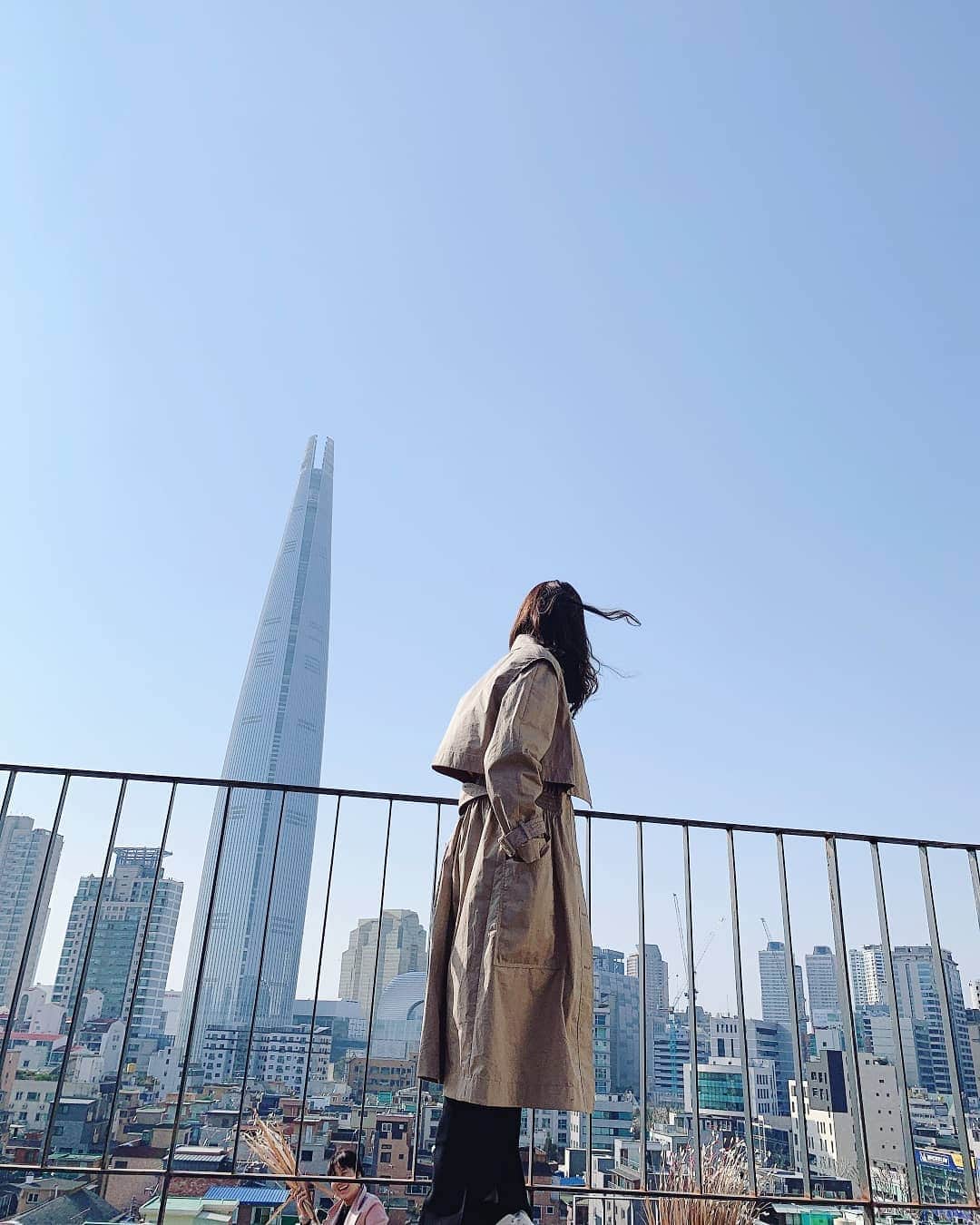 イ・シヨンさんのインスタグラム写真 - (イ・シヨンInstagram)「날씨좋다! 🧡...어제입니다..☺ 오늘은 안좋네요😢😭😷😰」3月27日 10時47分 - leesiyoung38