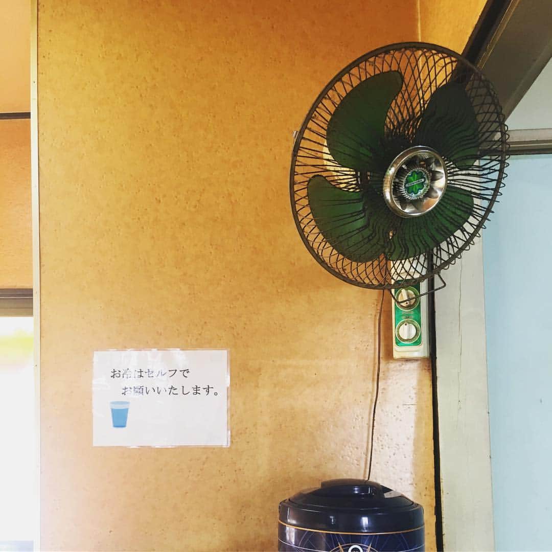 散歩の達人さんのインスタグラム写真 - (散歩の達人Instagram)「実家みたいな町中華。 A homely chinese restaurant. #yummy #町中華 #オムライス #大崎 #東京 #osaki #tokyo #散歩の達人」3月27日 11時11分 - san_tatsu