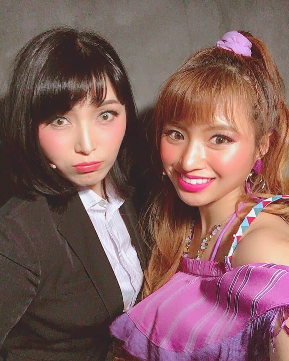 MARIA-Eさんのインスタグラム写真 - (MARIA-EInstagram)「. ‪#キューティブロンド #長野 公演💞‬ ‪本日初日！夜公演です😌ひゃ〜楽しみだぁ🌈‬ . ‪終演後は、長野県出身 えみつんこと #新田恵海 さんのスペシャルトークショー #ヴィヴィアンナイト が開催されます🌙 長野県PRキャラクター アルクマの出演も⁉️🍎‬ . ‪ホクト文化ホールにて、お待ちしております(*^o^*)♪‬ . #ヴィヴィアン #ピラー #本当はつんさんの黒髪が大好き」3月27日 11時21分 - maria.eeee