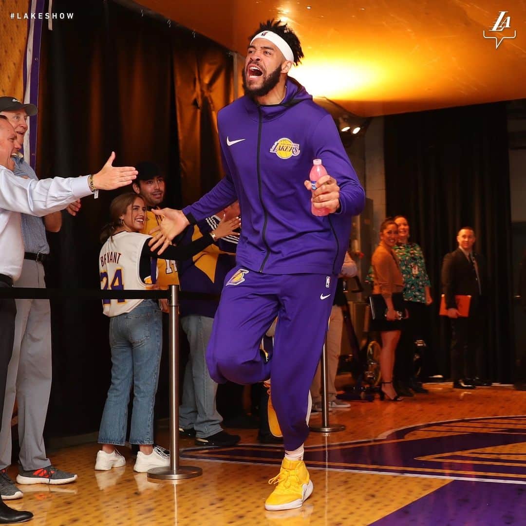 Los Angeles Lakersさんのインスタグラム写真 - (Los Angeles LakersInstagram)「Keep that same energy」3月27日 11時26分 - lakers
