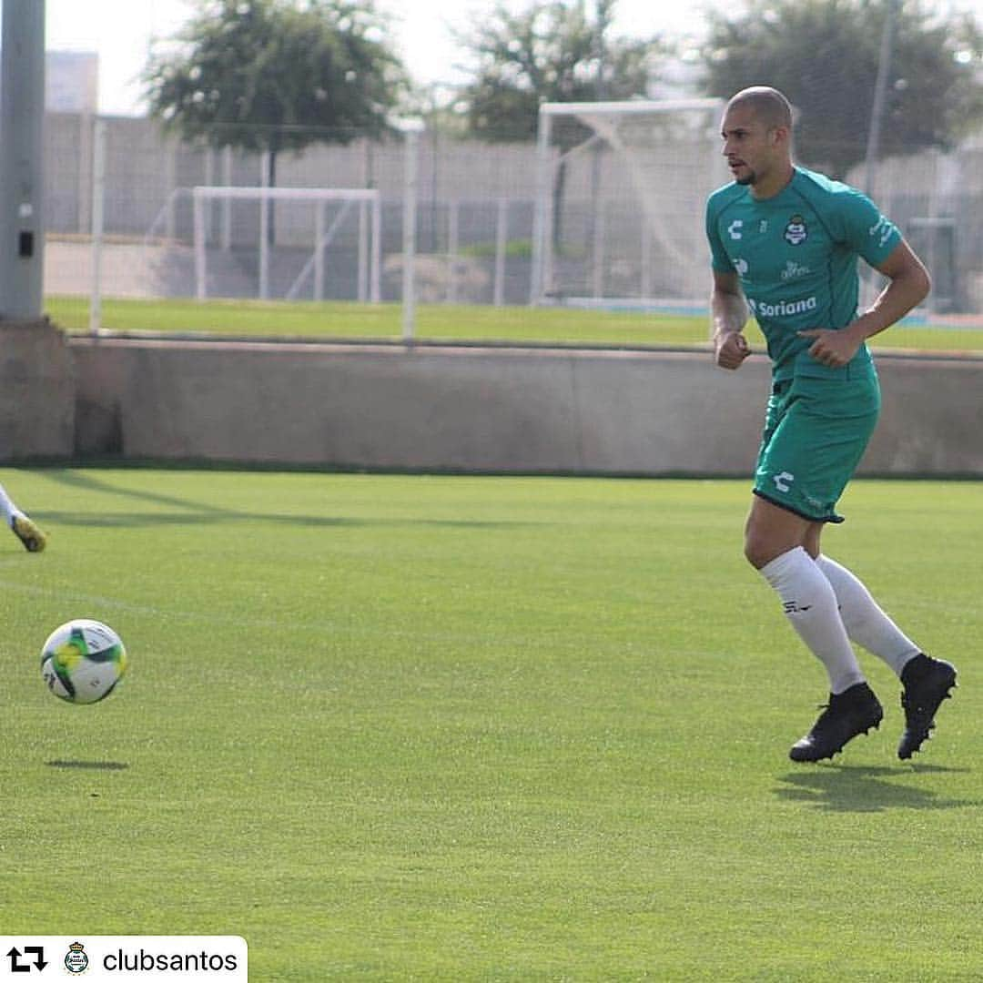 マテウス・ドリア・マセドさんのインスタグラム写真 - (マテウス・ドリア・マセドInstagram)「#repost @clubsantos ・・・ @doriaofficial 🇧🇷💪」3月27日 12時10分 - doria21