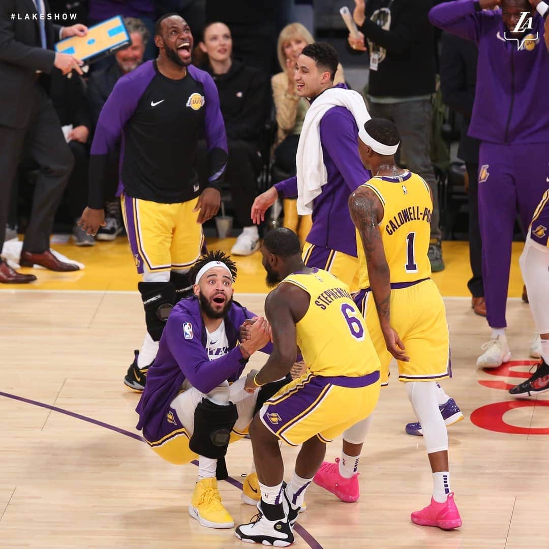 Los Angeles Lakersさんのインスタグラム写真 - (Los Angeles LakersInstagram)「Lance making them dance is our @budweiserusa Moment of the Week」3月27日 12時30分 - lakers