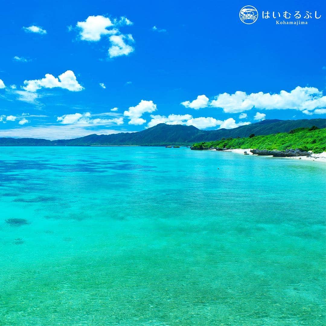のインスタグラム：「石垣島の石崎半島から撮影。沖縄県一高い於茂登岳を中心に連なる山々…  石垣市内から見た山の裏側は手付かずの美しい自然が残っています。#沖縄 #八重山諸島 #石垣島 #於茂登岳 #石崎半島 #小浜島 #はいむるぶし #japan #okinawa #yaeyamaislands #ishigakiisland #omoto #kohamaisland #beachresort #haimurubushi @masafumi_takezawa_okinawa」