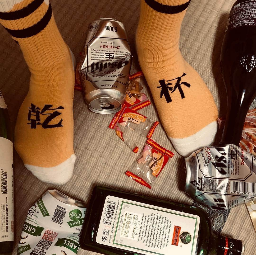 中村貴之さんのインスタグラム写真 - (中村貴之Instagram)「KANPAI SOCKS and STICKERS  ON SALE🌚🌝 @brewclothes」3月27日 22時12分 - taka_brew