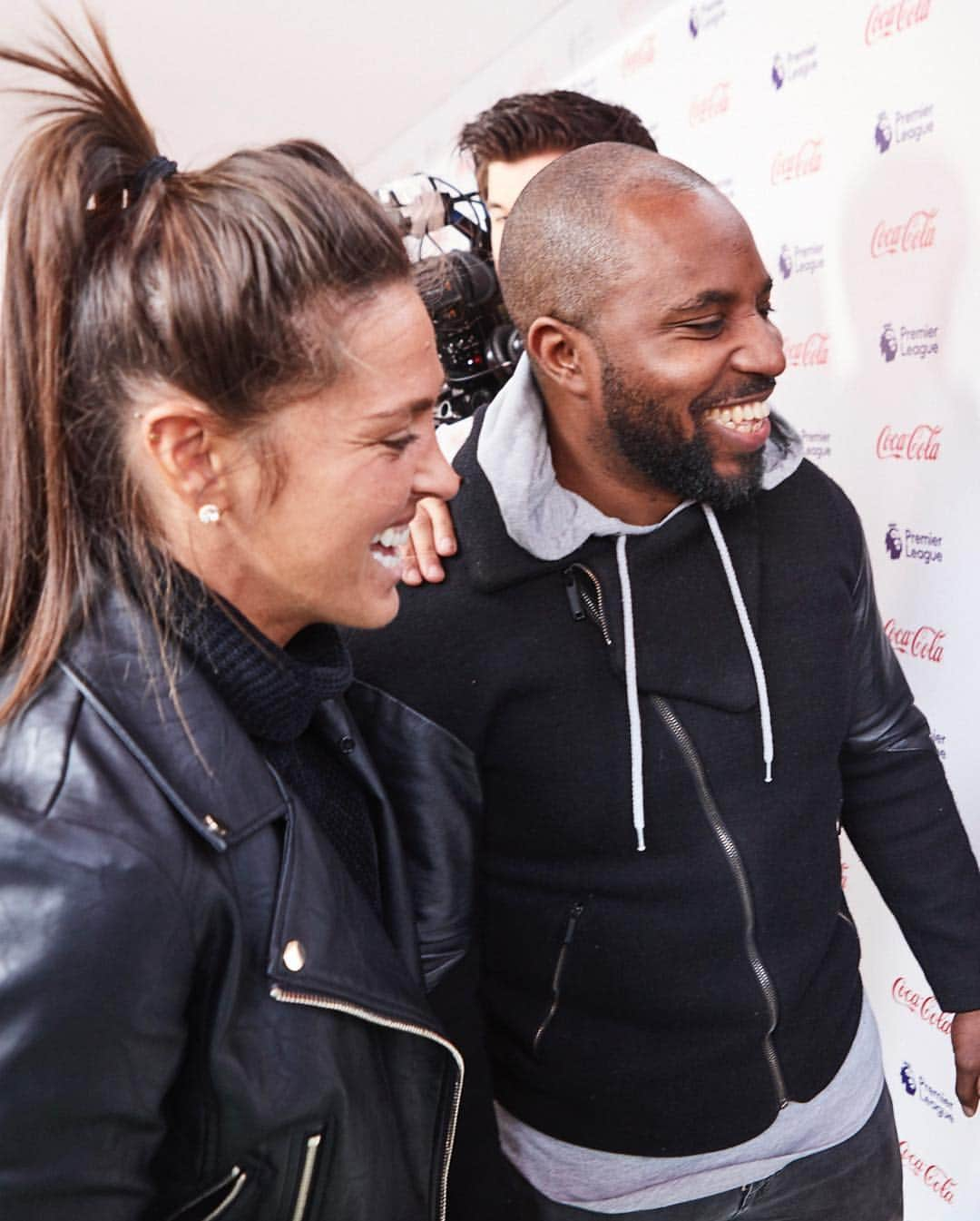 ファラ・ウィリアムズさんのインスタグラム写真 - (ファラ・ウィリアムズInstagram)「Here's what happened in Liverpool on the Official @CocaCola_GB x @PremierLeague Trophy Tour: 🎤 take the mic and commentate on your favourite goal 🏆 get your photo with the premier league trophy 🎮 Liverpool Battle of the Ballers FIFA 19 winner Next stop on the tour is in Newcastle #TheOfficialTrophyTour」3月27日 22時13分 - fara44