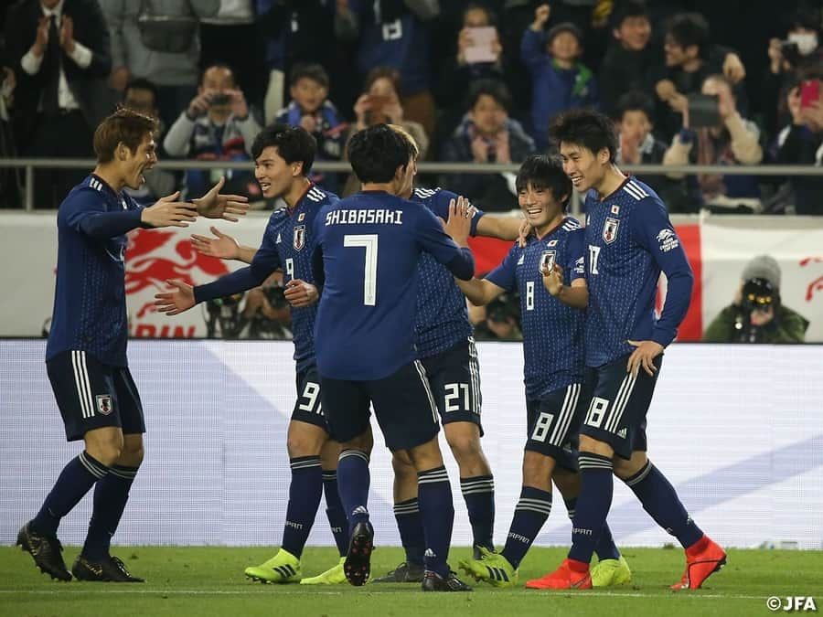 日本サッカー協会さんのインスタグラム写真 - (日本サッカー協会Instagram)「📸Match Photos④ 76分、日本代表に待望の先制点！#堂安律 選手、#南野拓実 選手とパスをつなぎ、最後は#中島翔哉 選手が相手を一人かわして右足でゴール！ ・ キリンチャレンジカップ2019 #SAMURAIBLUE 1-0 ボリビア代表 📅3/26(火)19:30KO 📍兵庫／ノエビアスタジアム神戸 ・ #daihyo #SAMURAIBLUE」3月27日 22時27分 - japanfootballassociation