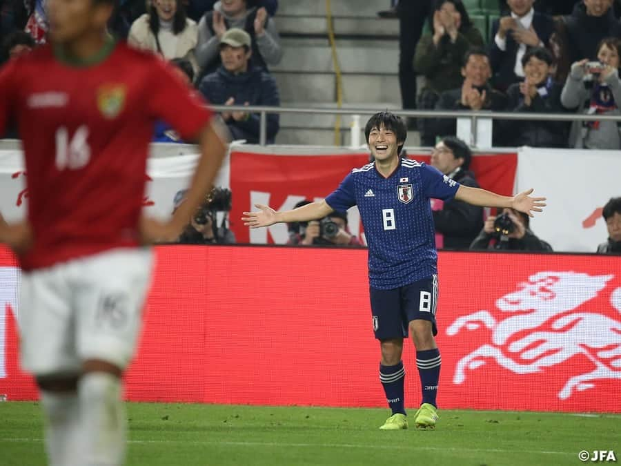 日本サッカー協会さんのインスタグラム写真 - (日本サッカー協会Instagram)「📸Match Photos④ 76分、日本代表に待望の先制点！#堂安律 選手、#南野拓実 選手とパスをつなぎ、最後は#中島翔哉 選手が相手を一人かわして右足でゴール！ ・ キリンチャレンジカップ2019 #SAMURAIBLUE 1-0 ボリビア代表 📅3/26(火)19:30KO 📍兵庫／ノエビアスタジアム神戸 ・ #daihyo #SAMURAIBLUE」3月27日 22時27分 - japanfootballassociation