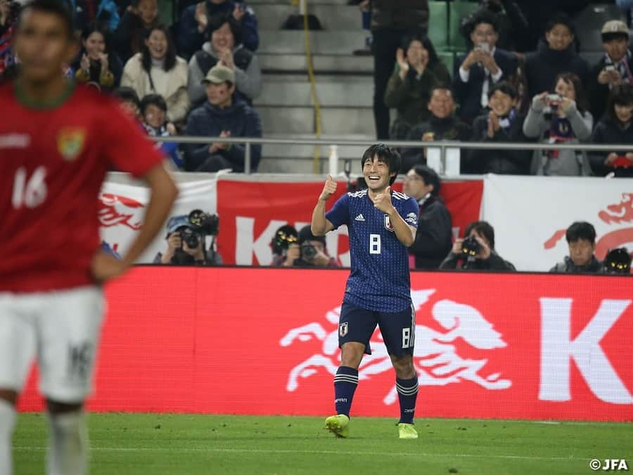 日本サッカー協会さんのインスタグラム写真 - (日本サッカー協会Instagram)「📸Match Photos④ 76分、日本代表に待望の先制点！#堂安律 選手、#南野拓実 選手とパスをつなぎ、最後は#中島翔哉 選手が相手を一人かわして右足でゴール！ ・ キリンチャレンジカップ2019 #SAMURAIBLUE 1-0 ボリビア代表 📅3/26(火)19:30KO 📍兵庫／ノエビアスタジアム神戸 ・ #daihyo #SAMURAIBLUE」3月27日 22時27分 - japanfootballassociation