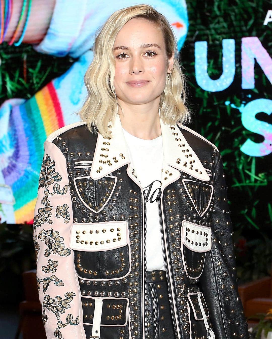 Just Jaredさんのインスタグラム写真 - (Just JaredInstagram)「@brielarson in @rodarte promotes her movie “Unicorn Store” (which she directed and starred in!) The film hits Netflix on April 5.  #BrieLarson Photos: Getty」3月27日 22時27分 - justjared