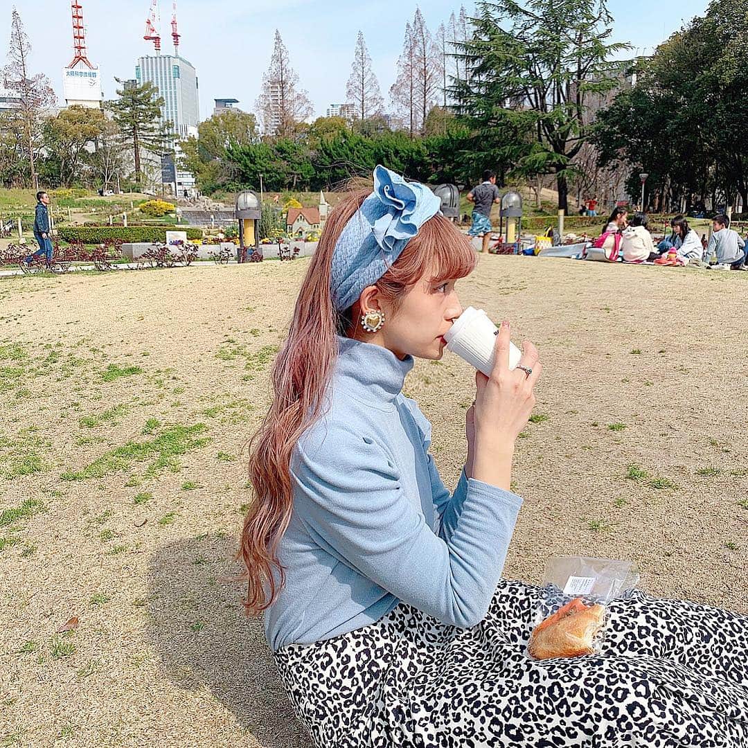 のインスタグラム：「﻿ 今日は公園でプチピクニック🌯🥤﻿﻿﻿ ﻿ お天気よくて楽しかった~☀ ︎﻿﻿次はお花見したい🌸🌸🌸﻿ ﻿﻿ #picnic ﻿﻿﻿ ﻿﻿#ai__code」