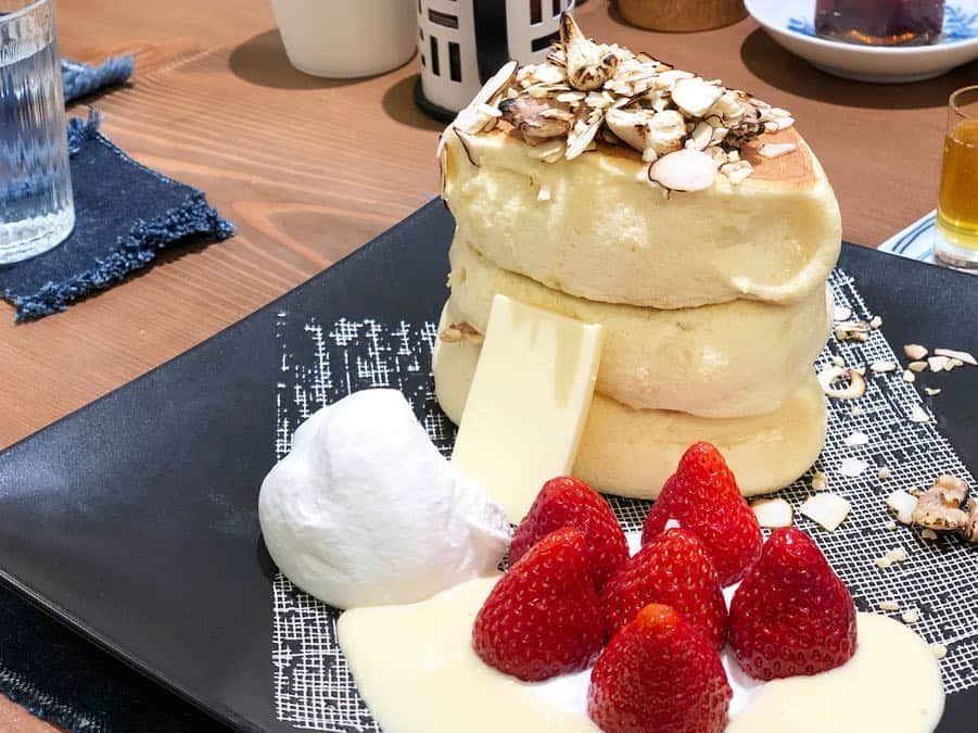 Sayuri（岸岡小百合）のグルメインスタ