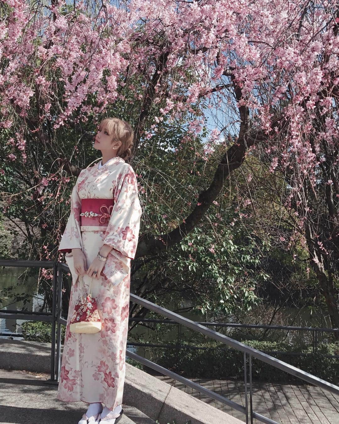 Grace Chowのインスタグラム：「🌸🌸🌸」