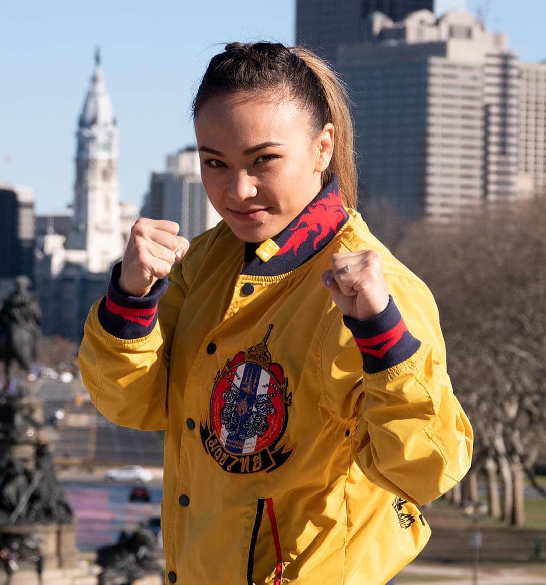 UFCさんのインスタグラム写真 - (UFCInstagram)「Gonna fly now! 👊 @KarateHottieMMA #UFCPhiladelphia」3月27日 22時25分 - ufc