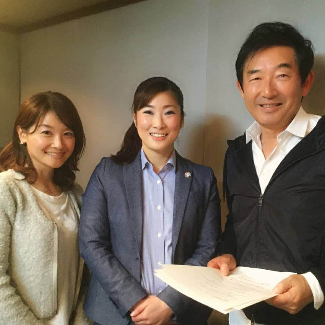 武藤乃子さんのインスタグラム写真 - (武藤乃子Instagram)「🎤 JFN系📻「石田純一のNo socks J life」  ゲストは渡辺直美さんのCMや広告でお馴染みの脱毛サロン『KIREIMO』を手掛ける、ヴィエリスの代表取締役・佐伯真唯子さんです。 なんと！佐伯さんと私、同い年でした😳  女性が活躍できる会社を引っ張り、そして働く女性の代表でもある佐伯さんのお話は、現代の働き方の象徴でもあり希望でもありました。  放送エリアの皆さま、ぜひ。  #jfn #ラジオパーソナリティー #ラジオ番組 #フリーアナウンサー #アナウンサー #石田純一 #佐伯真唯子 #kireimo #ヴィエリス  #fm山形 #fmgunma #fm栃木 #fmniigata #fm福井 #エフエム山陰 #fm熊本 #fm大分 #fm宮崎」3月27日 22時30分 - muto_noriko.11