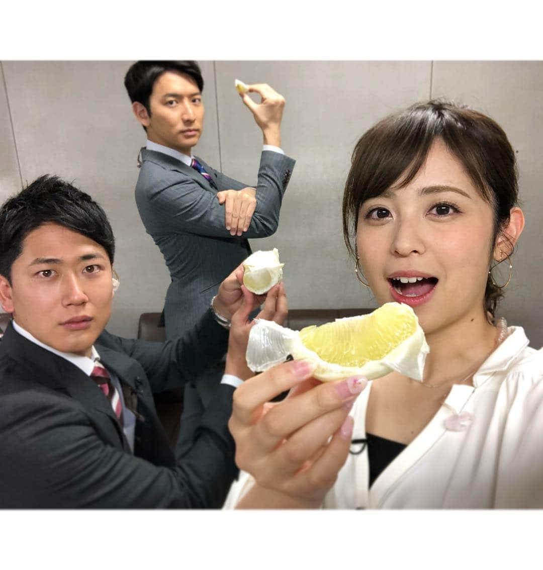 久慈暁子さんのインスタグラム写真 - (久慈暁子Instagram)「* 高知県のぶんたん🍊 一粒一粒つぶだっていて 食べるとぷちぷちとした小さな実がはじけて、 果汁がジュワーッと 口いっぱいに広がります😆 小さい頃よく食べていた事を 思い出しました！ * #ぶんたん #生田竜聖 アナ #酒主義久 アナ」3月27日 22時37分 - kuji_akiko