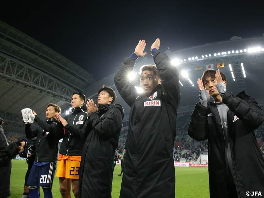 日本サッカー協会さんのインスタグラム写真 - (日本サッカー協会Instagram)「📸Match Photos⑥ 試合を終えた選手たちのオフショット！試合後は場内を一周し、大きな声援に拍手や手を振って応えました！ ・ キリンチャレンジカップ2019 #SAMURAIBLUE 1-0 ボリビア代表 📅3/26(火)19:30KO 📍兵庫／ノエビアスタジアム神戸 ・ #daihyo #SAMURAIBLUE」3月27日 22時38分 - japanfootballassociation