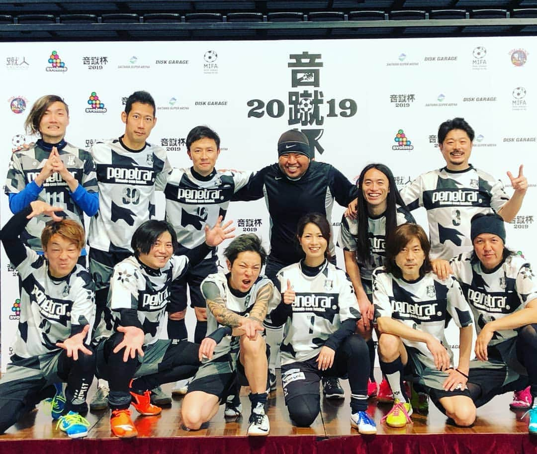 LOVE ME DOさんのインスタグラム写真 - (LOVE ME DOInstagram)「昨日は、アーティストのフットサル大会、音蹴坏2019年に出場して来ました！#音蹴坏 #音蹴杯2019 #TFA #TFAフットサル #音蹴杯TFA」3月27日 22時40分 - lovemedo_fortunteller