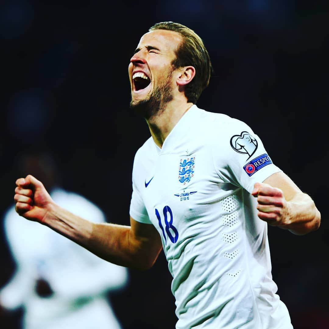 FIFAワールドカップさんのインスタグラム写真 - (FIFAワールドカップInstagram)「#OnThisDay in 2015, it took @harrykane only 79 seconds to mark his @england debut with a goal. In the four years since, he has become captain, won a #WorldCup Golden Boot and reached the semi-finals of football’s biggest tournament 🏴󠁧󠁢󠁥󠁮󠁧󠁿⚽️👏」3月27日 23時07分 - fifaworldcup