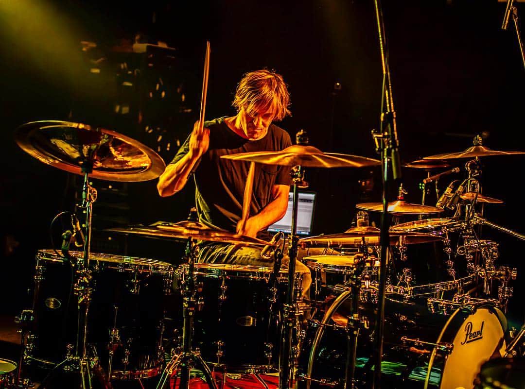 シェーン・ガラースさんのインスタグラム写真 - (シェーン・ガラースInstagram)「Drum picture 🍄 by @akitotakegawa  @pearl_drums @pearl.drums.jp @zildjiancompany @vicfirth @remopercussion @canopusdrums @jhaudio @drumlads #pearl #zildjian #vicfirth #remo #canopusdrums #drums #drummer #drummers #drumming #drumstagram #drumlads #drumsharing」3月27日 15時17分 - shanegaalaasofficial