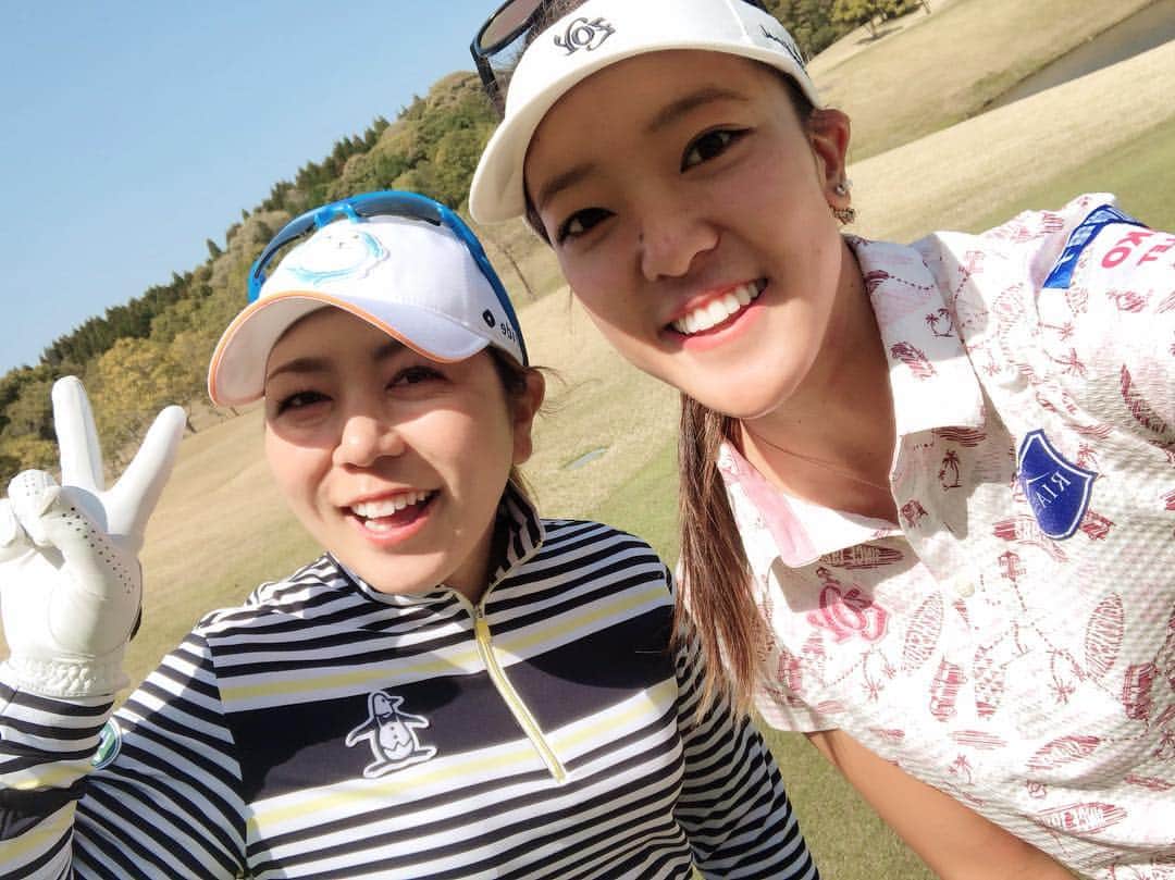 宮里美香さんのインスタグラム写真 - (宮里美香Instagram)「*** 今週は宮崎です✨ 練習ラウンドはエイミーと♪ 今週も、私らしく頑張ります😎💪 #golf #jlpga #miyazaki #umkカントリークラブ  #アクサレディス  #今週も #頑張ります」3月27日 15時32分 - mikamiyazato_official