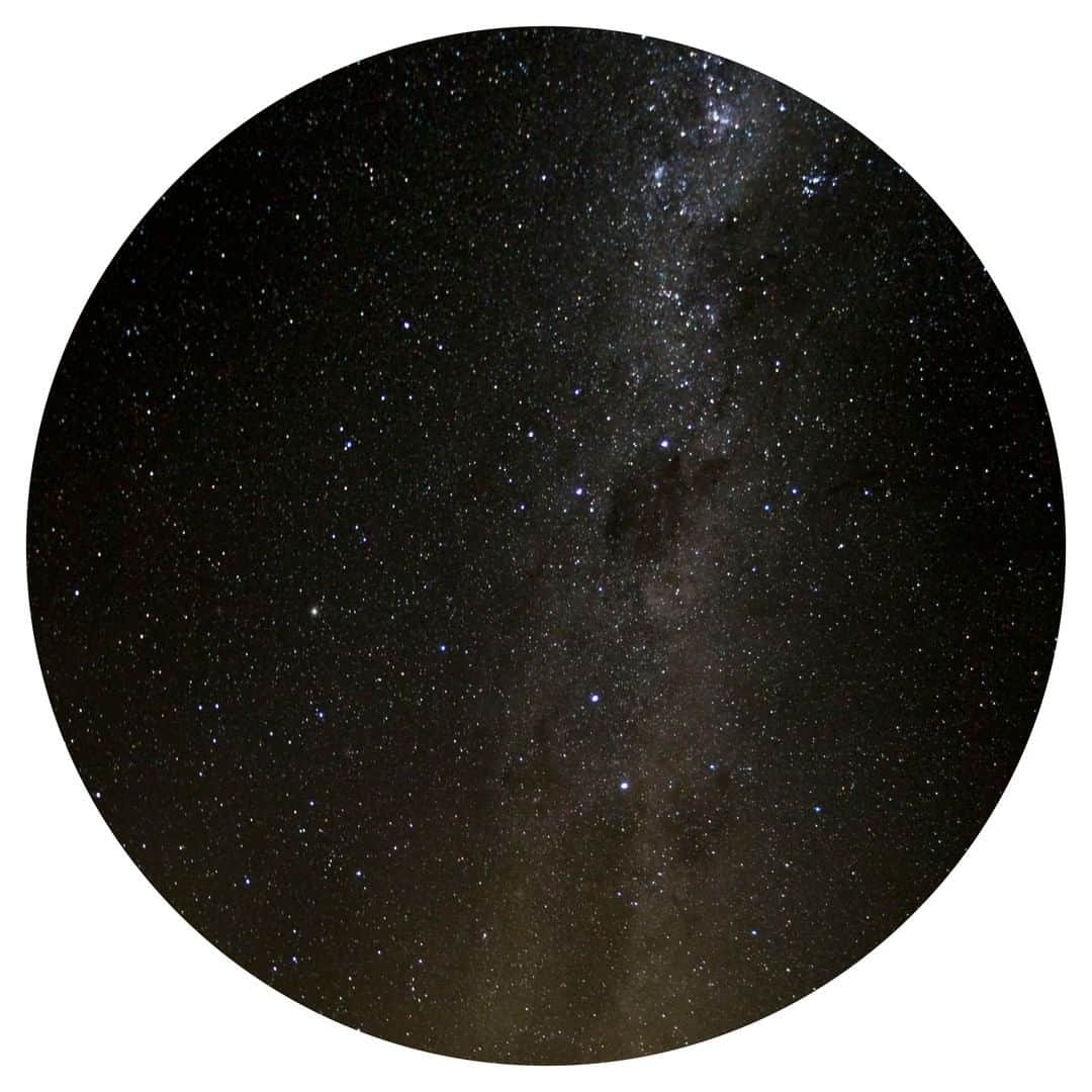 のインスタグラム：「See unrivalled views of the night sky this Saturday at Sydney Observatory, as the city turns its lights off for #EarthHour. Details and tickets via link in bio.  #SydneyObservatory #Sydney #astronomy 📷: Ryan Hernandez」