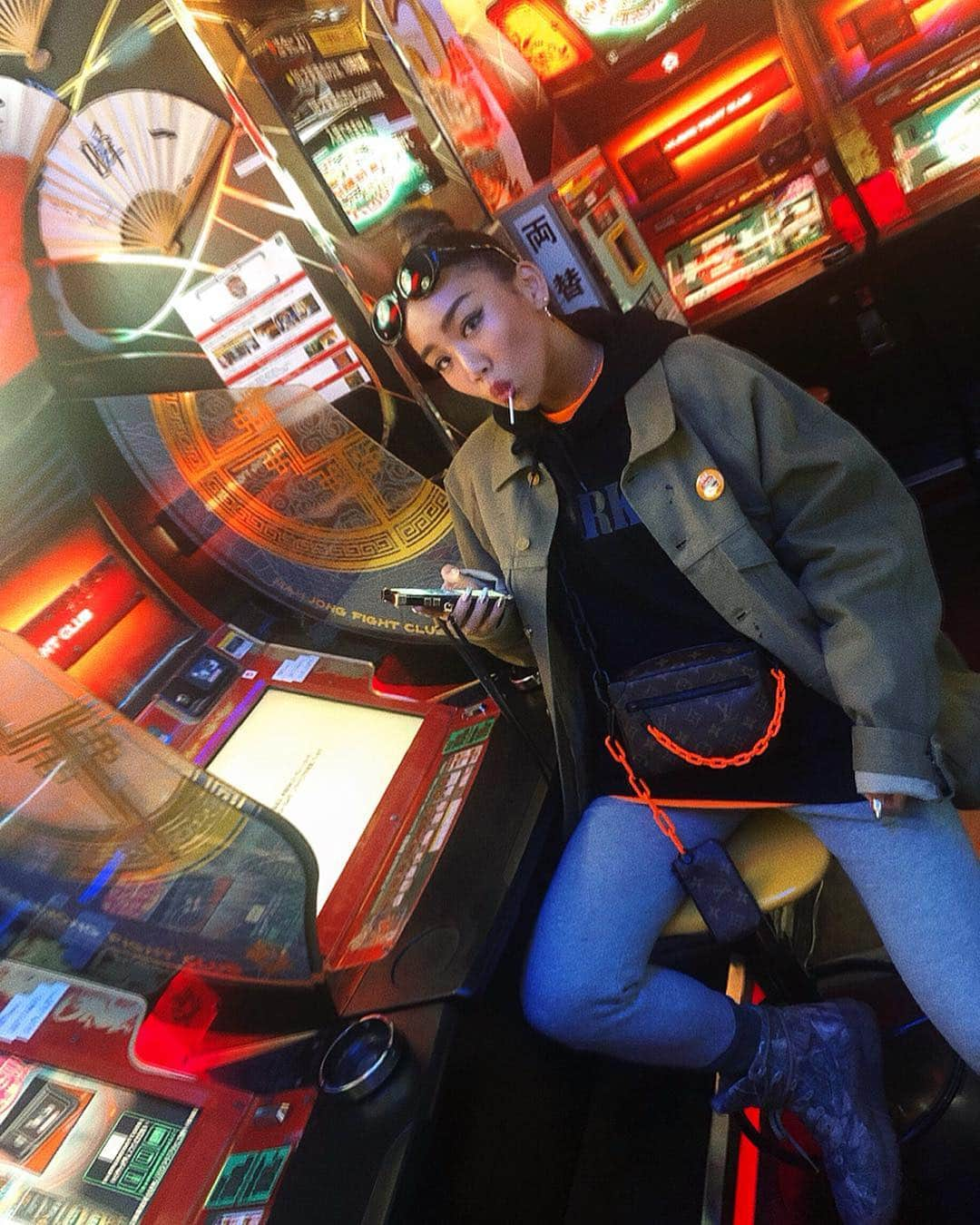 菅又菜摘（ナツ）さんのインスタグラム写真 - (菅又菜摘（ナツ）Instagram)「📍Las Vegas #lasvegas #shimokitazawa #game #gamecenter #ootd #outfit #street #fashion  #code #streetfashion #streetstyle #ysl #saintlaurent #fearofgod #_darkside_ #louisvuitton #yeezy  #season5 #yeezyseason5 #calabasas #kogenatsu #焦げNATSU #こげなつ」3月27日 16時51分 - kogenatsu920