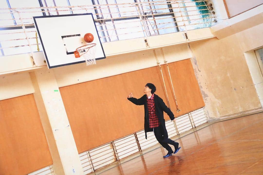 ko-daiさんのインスタグラム写真 - (ko-daiInstagram)「. 「バスケがしたいです......」 . だれかバスケしようよ🏀 . #sonarpocket #ソナポケ #ko_dai #バスケ 🏀 #スラムダンク #インターハイ #２回戦 負け #号泣 #青春」3月27日 16時56分 - sonapoke_kodai